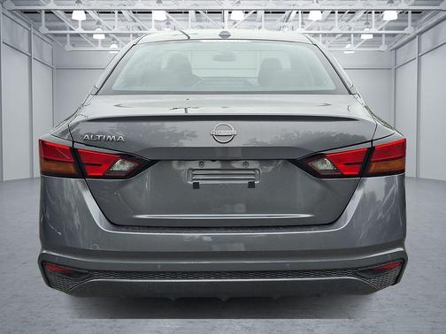 Gun Metallic 2025 Nissan Altima 2.5 SV