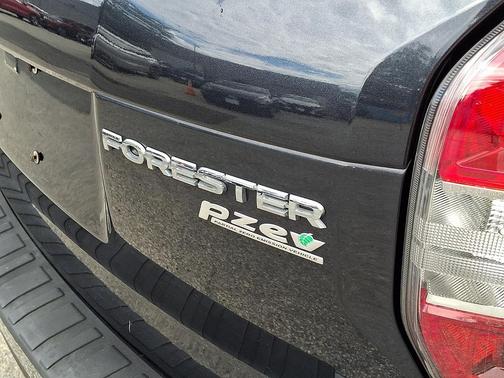 Dark Gray Metallic 2015 Subaru Forester 2.5i Premium