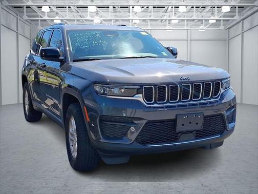 2023 Jeep Grand Cherokee Laredo 4x4
