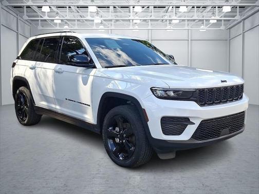 2023 Jeep Grand Cherokee Altitude 4x4