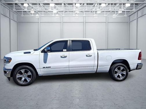 Bright White Clearcoat 2023 RAM 1500 Laramie