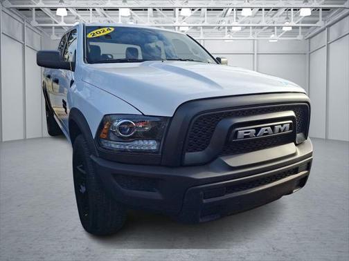 2024 RAM 1500 Classic Warlock Crew Cab 4x4 57' Box