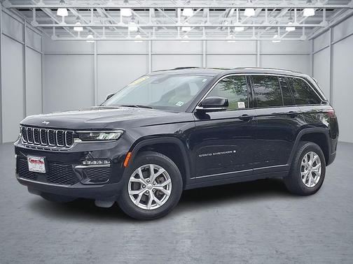 Diamond Black Crystal Pearlcoat 2023 Jeep Grand Cherokee Limited