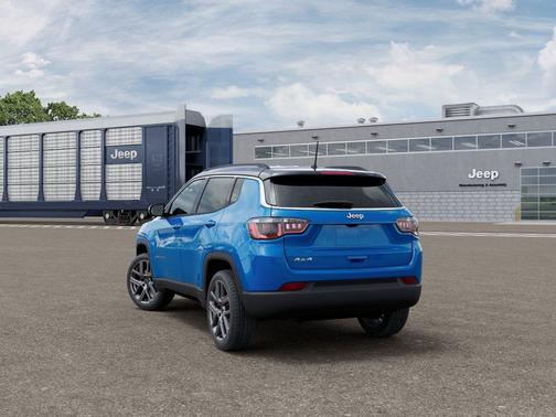 Hydro Blue Pearl-Coat Exterior Paint 2026 Jeep Compass Limited