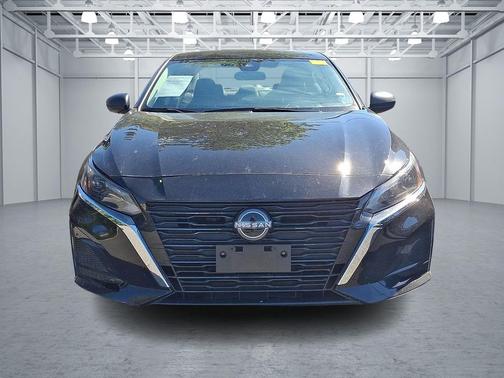Super Black 2025 Nissan Altima 2.5 SV