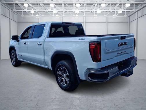 Summit White 2024 GMC Sierra 1500 SLT