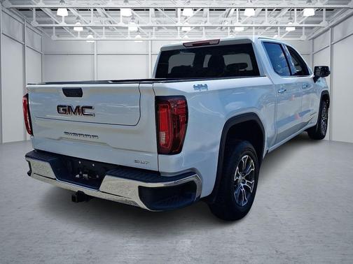 Summit White 2024 GMC Sierra 1500 SLT