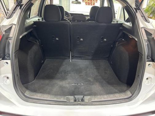 2021 Nissan Kicks S