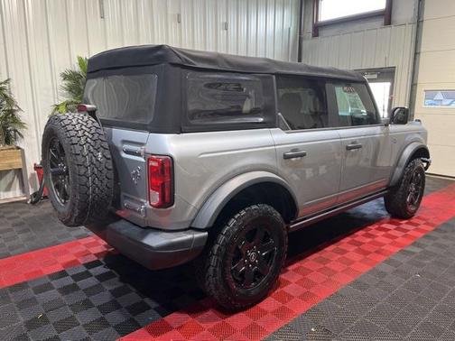 2022 Ford Bronco Black Diamond