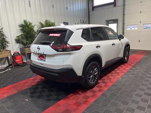 2021 Nissan Rogue S