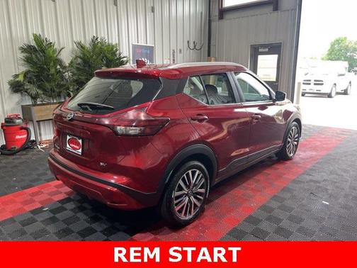2021 Nissan Kicks SV