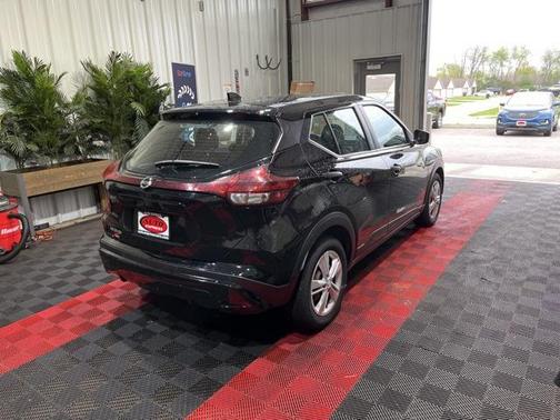 2021 Nissan Kicks S