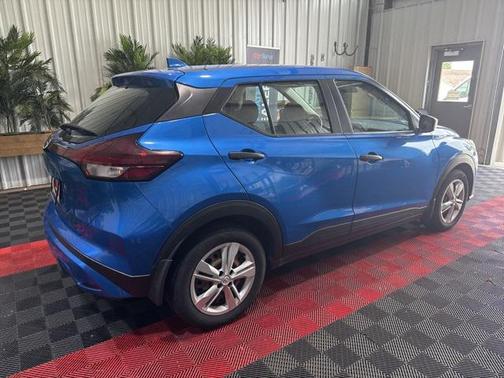 2021 Nissan Kicks S