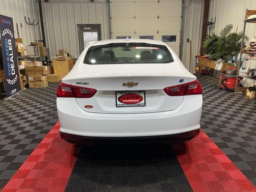 2019 Chevrolet Malibu Hybrid Base
