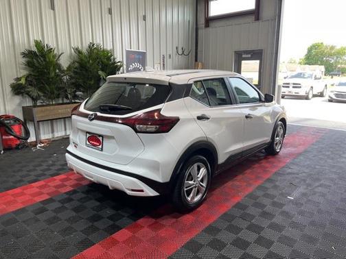 2021 Nissan Kicks S