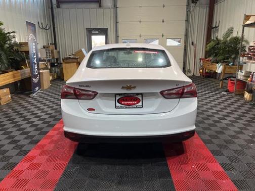 2022 Chevrolet Malibu FWD LT