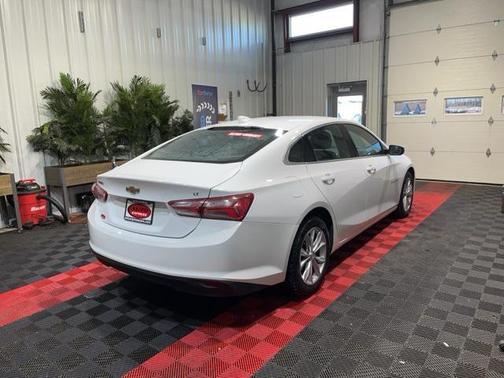 2022 Chevrolet Malibu FWD LT