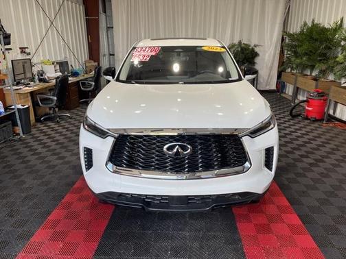 2023 INFINITI QX60 Pure