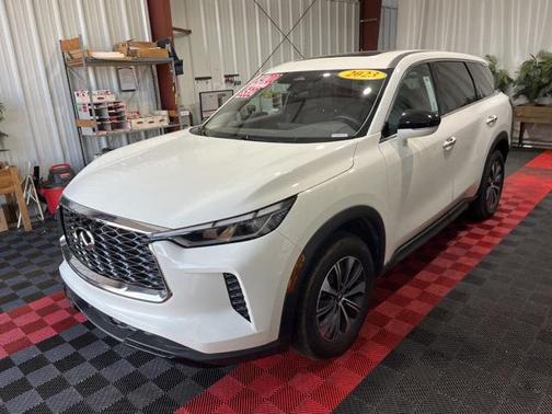 2023 INFINITI QX60 Pure