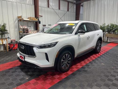 2023 INFINITI QX60 Pure