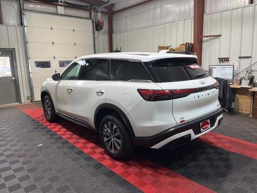 2023 INFINITI QX60 Pure