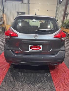 2020 Nissan Kicks S