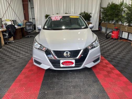 2021 Nissan Versa 1.6 SV