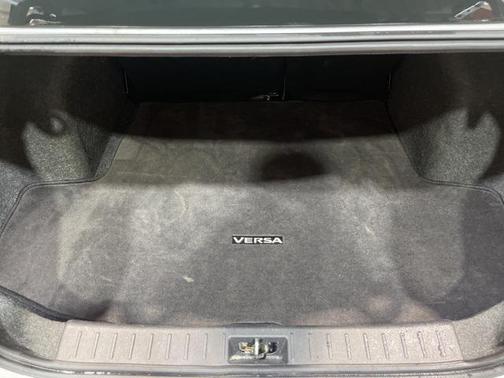 2023 Nissan Versa 1.6 SV
