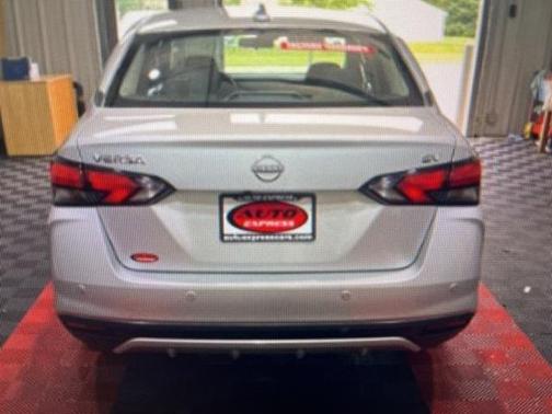 2023 Nissan Versa 1.6 SV