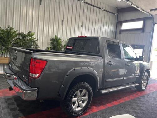 2014 Nissan Titan SV