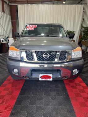 2014 Nissan Titan SV