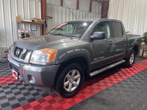 2014 Nissan Titan SV