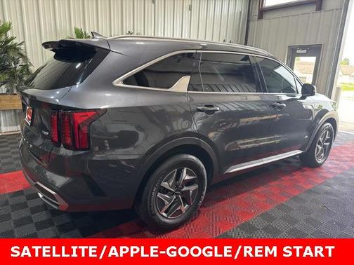 2022 Kia Sorento Hybrid S