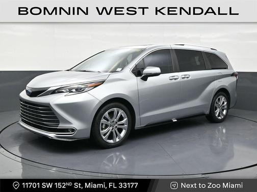 2023 Toyota Sienna Platinum 7 Passenger