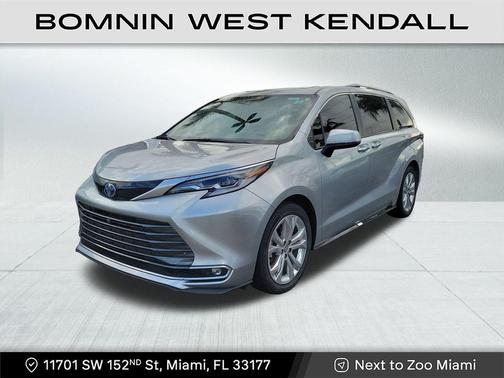 2023 Toyota Sienna Platinum 7 Passenger