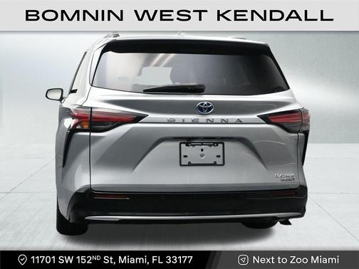 2023 Toyota Sienna Platinum 7 Passenger