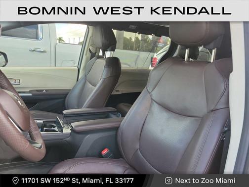 2023 Toyota Sienna Platinum 7 Passenger