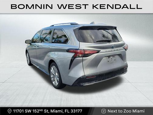 2023 Toyota Sienna Platinum 7 Passenger
