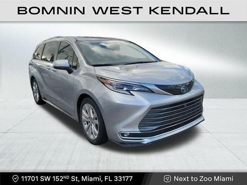 2023 Toyota Sienna Platinum 7 Passenger
