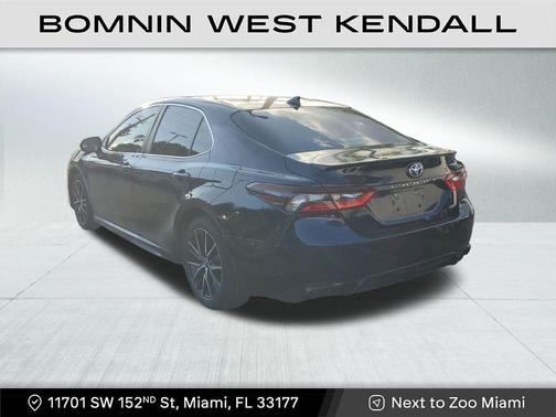 2022 Toyota Camry SE