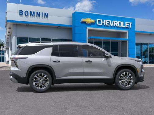 Sterling Gray Metallic 2026 Chevrolet Traverse LT