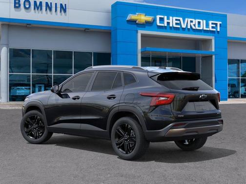 Mosaic Black Metallic 2026 Chevrolet Trax FWD ACTIV