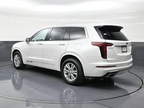 2021 Cadillac XT6 Luxury FWD