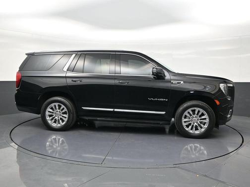 Onyx Black 2021 GMC Yukon SLT