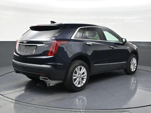 Dark Moon Blue Metallic 2022 Cadillac XT5 Luxury