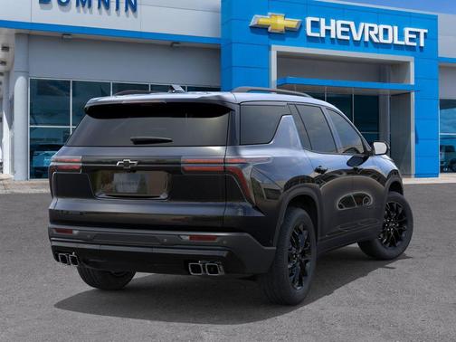 Mosaic Black Metallic 2026 Chevrolet Traverse LT