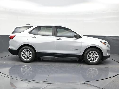 Silver Ice Metallic 2021 Chevrolet Equinox LS