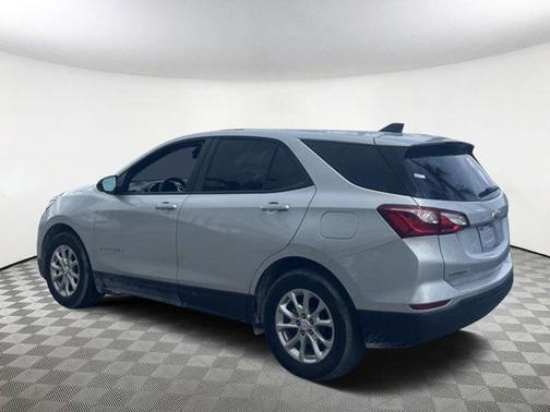 Silver Ice Metallic 2021 Chevrolet Equinox LS