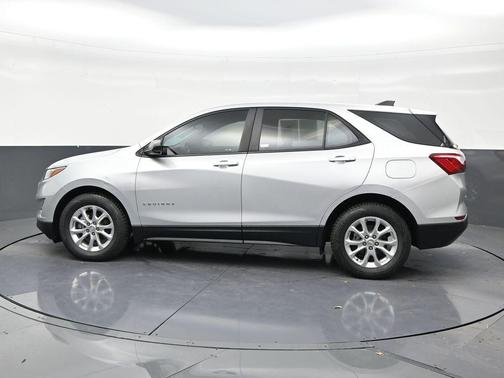 Silver Ice Metallic 2021 Chevrolet Equinox LS