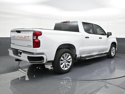 Summit White 2024 Chevrolet Silverado 1500 Custom
